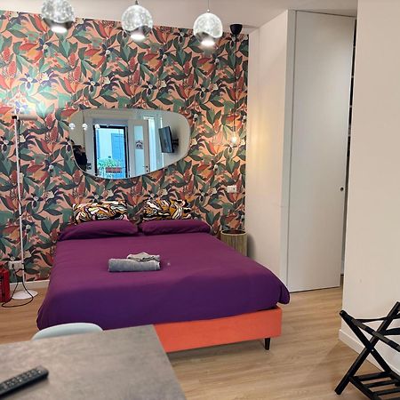 La Vecchia Milano-Les Nubles Vannucci - Il Ballatoio E Il Cortile Extérieur photo