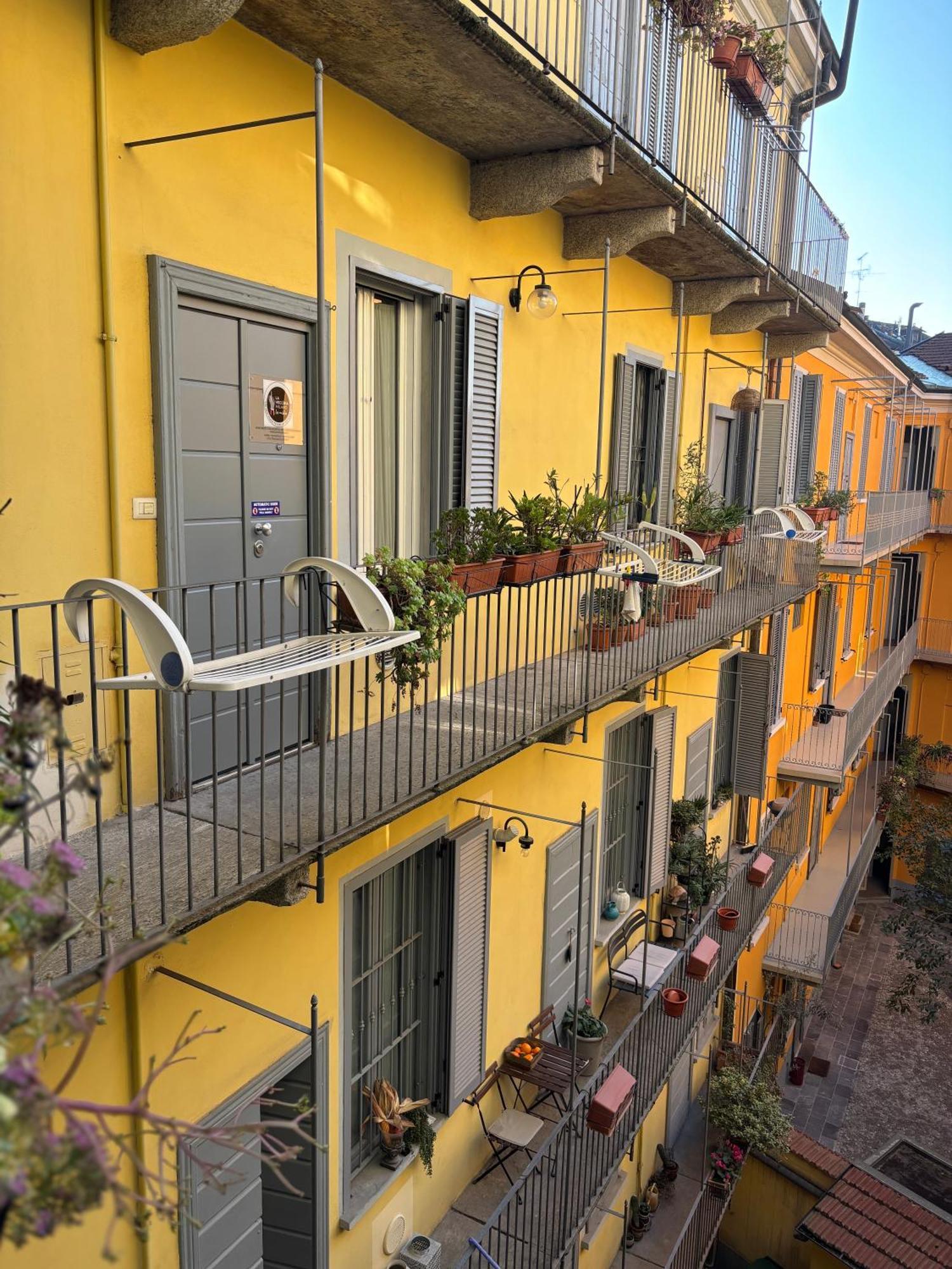 La Vecchia Milano-Les Nubles Vannucci - Il Ballatoio E Il Cortile Extérieur photo