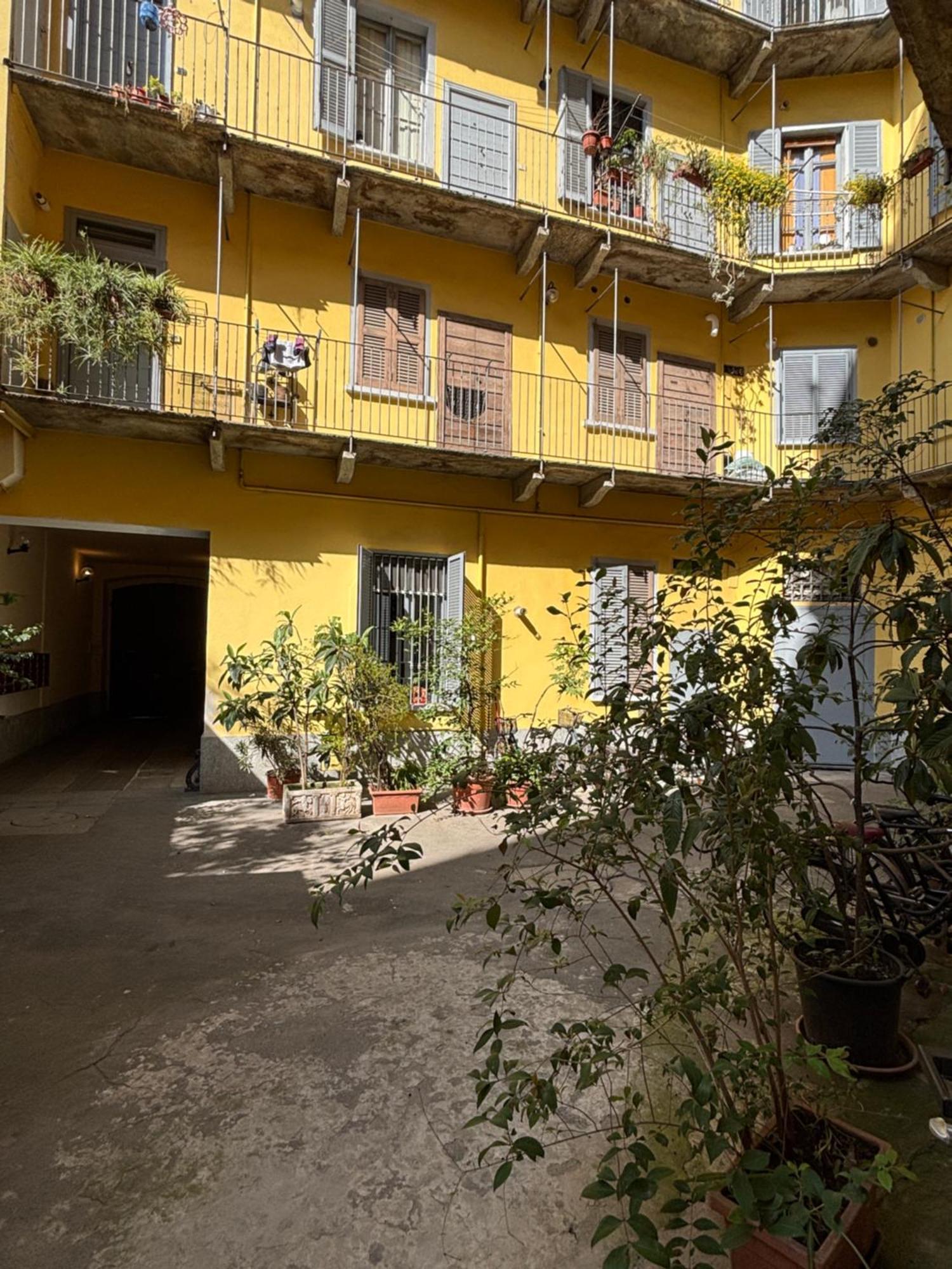 La Vecchia Milano-Les Nubles Vannucci - Il Ballatoio E Il Cortile Extérieur photo