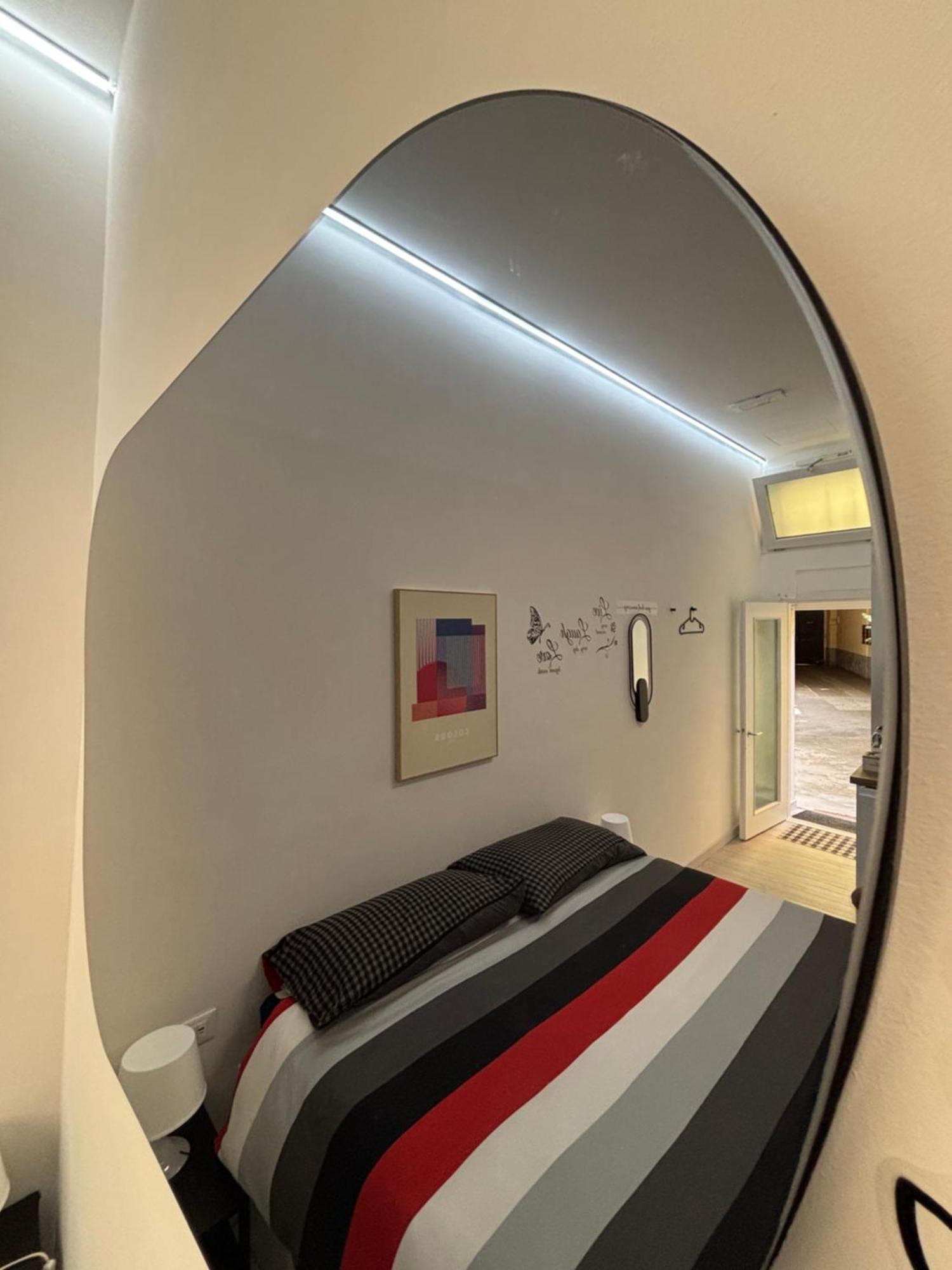 La Vecchia Milano-Les Nubles Vannucci - Il Ballatoio E Il Cortile Extérieur photo